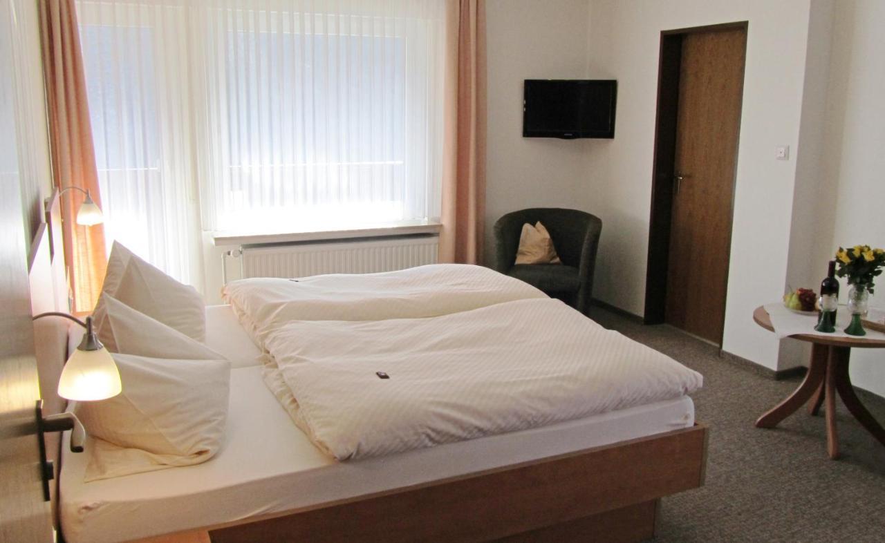 Pension Haus Waldfrieden, Meinecardplus Inklusive Willingen  Ruang foto