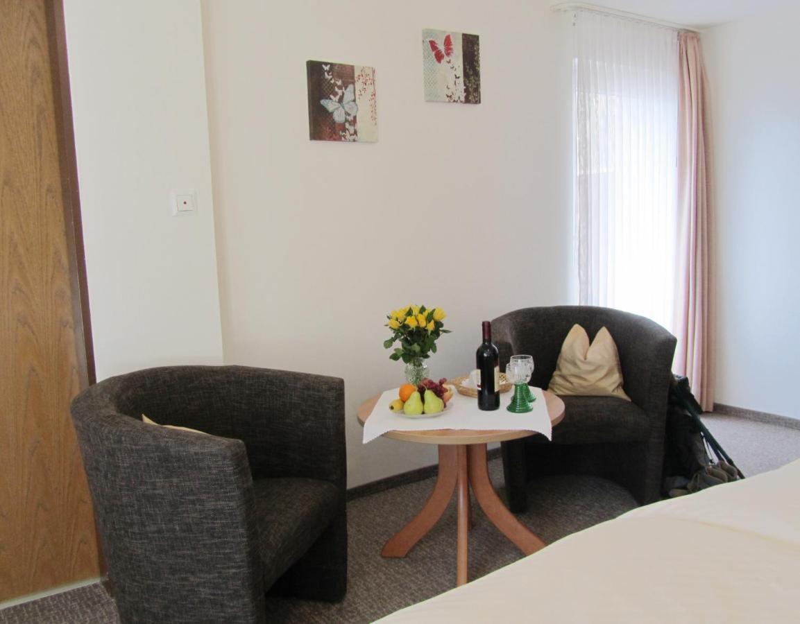 Pension Haus Waldfrieden, Meinecardplus Inklusive Willingen  Ruang foto